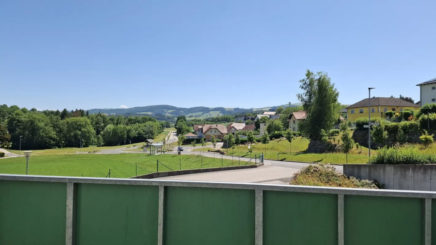 Helle 3-Zimmer-Wohnung mit Balkon, Stellplatz und Top-Lage – Ihr neues Zuhause in Euratsfeld - Bild 1