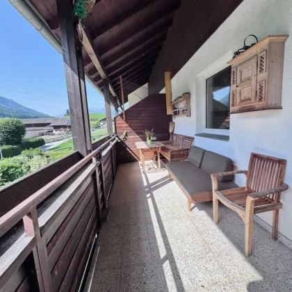 Renovierungsbedürftige 3 Zimmer Wohnung mit Weitblick in Sonnen - und Ruhelage in Sistrans - Bild 2