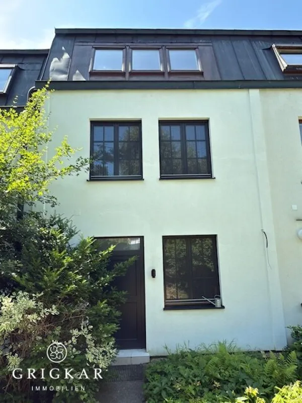 Traumhaft saniertes Reihenhaus in Ruhelage!!! - Bild 1