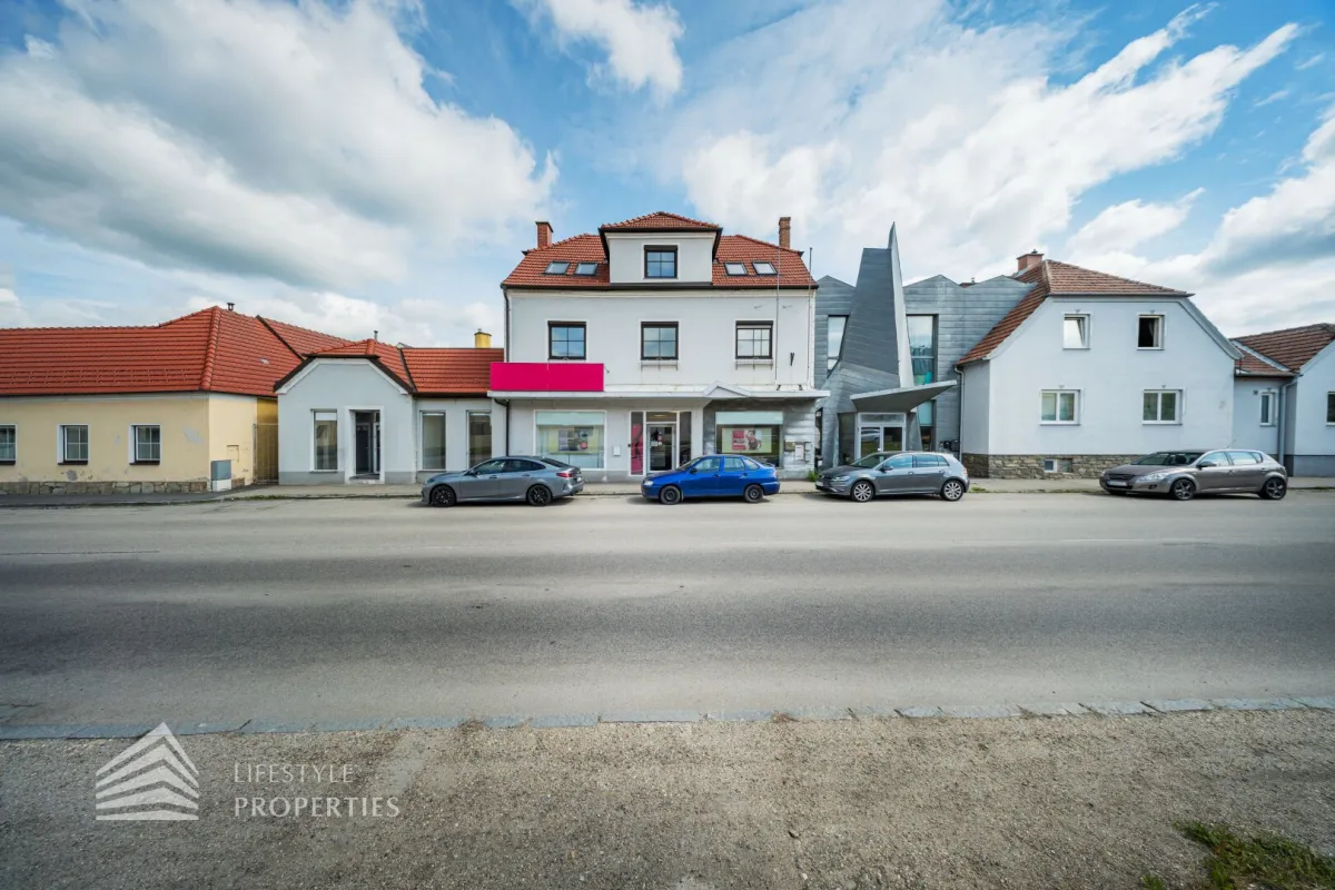 Wohnhaus mit Geschäftsflächen – Zentrale Lage in Horn - Bild 1