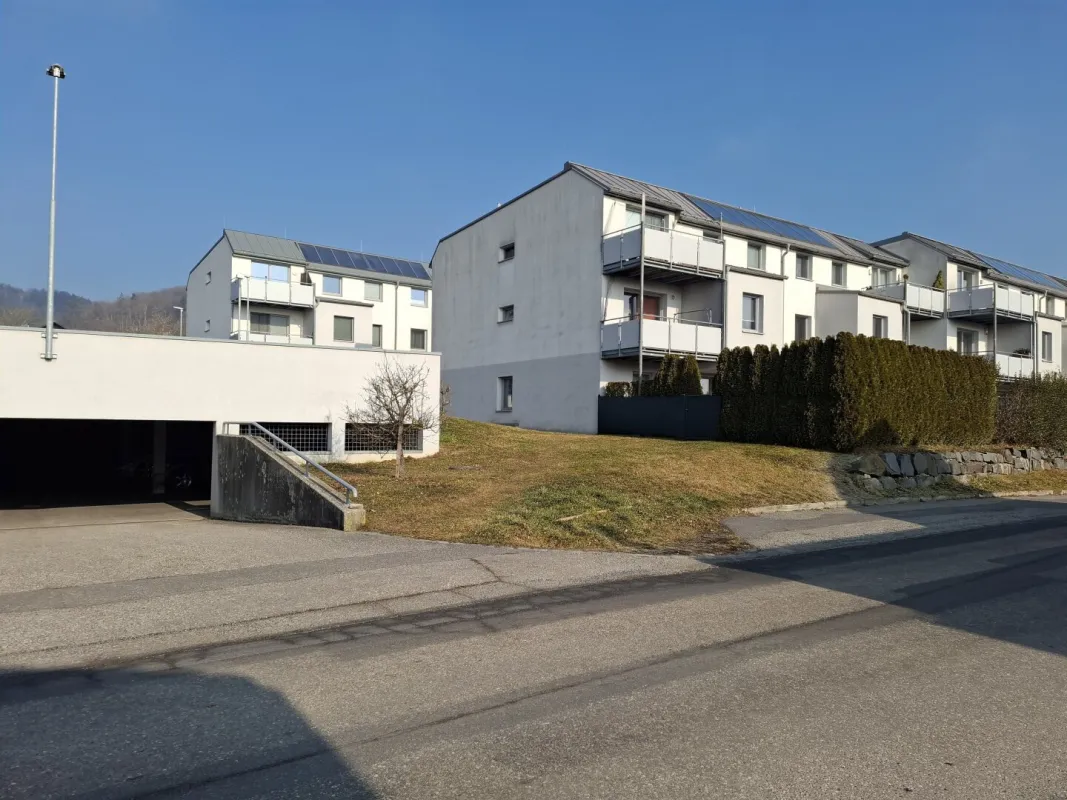 Charmante Dachgeschosswohnung mit 3 Zimmern & Balkon – Wohnen mit Weitblick - Bild 1