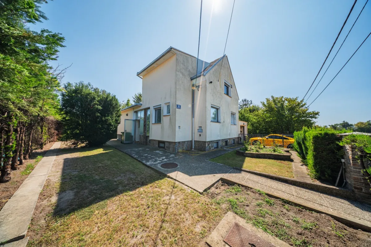 WOHNEN & ENTSPANNEN AUF EIGENGRUND – EINFAMILIENHAUS MIT CHARME, GARTEN & WELLNESS - Bild 1