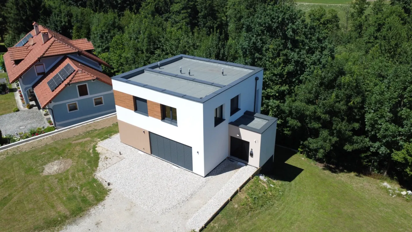 Traumhaftes Einfamilienhaus in Stroheim – Erstbezug mit Garten und Terrasse! - Bild 1