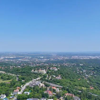 Luxuriöse Villa in Gießhübl: Stilvolles Wohnen mit Pool & traumhaftem Garten! - Bild 2