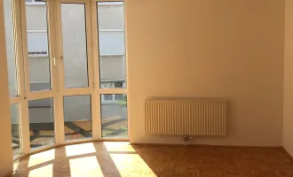 Helle 3-Zimmer-Wohnung mit Tiefgaragenstellplatz in zentraler Lage von Baden