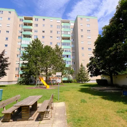 Zentral begehbare Wohnung mit Weitblick - Bild 3