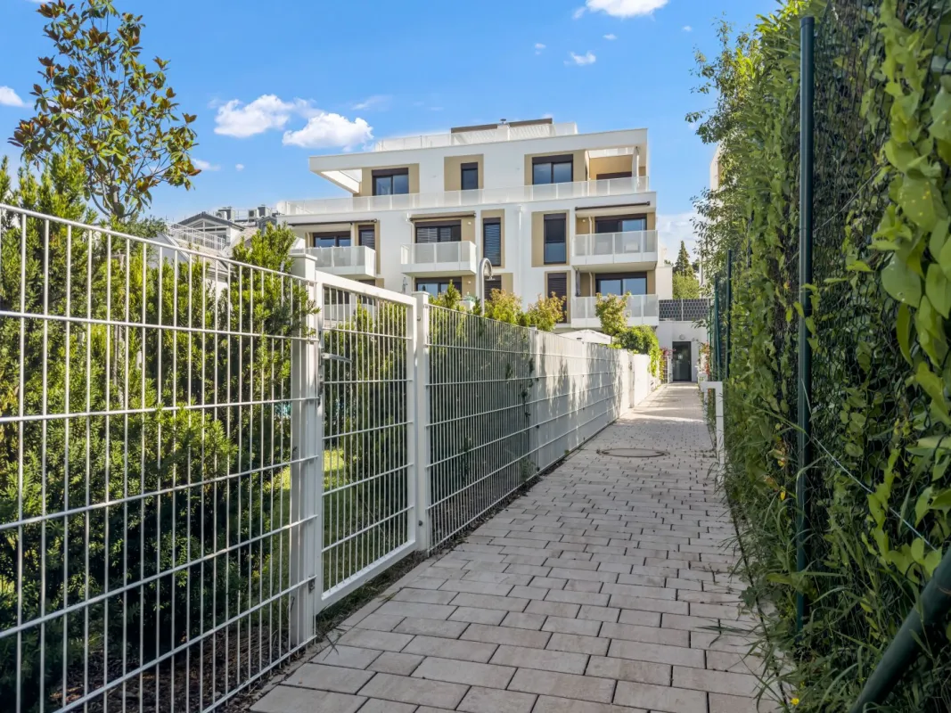 Above It All – Ihr Hideaway Penthouse über den Weinbergen Wiens mit Pool - 166m2 Wohnfläche & 143m2 Aussenflächen - Bild 1