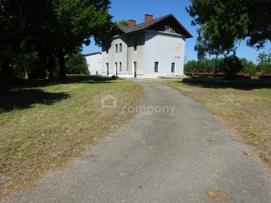 Einmalige Gelegenheit. - Bahnhofsgebäude mit großzügigem Grundstück!!! - Bild 1