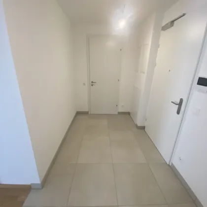 ERSTBEZUG - neue 2 Zimmer Gartenwohnung mit 2 Garagenplätzen - Bild 3