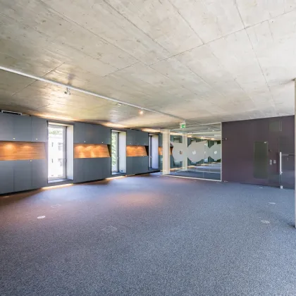 Modernes Bürogebäude - mehrere Räumlichkeiten - rd. 250m² - gute öffentliche Anbindung - ab sofort - Bild 2