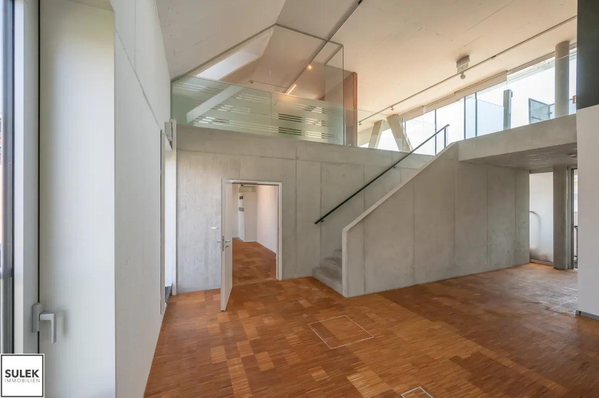 Außergewöhnliche, moderne Büroflächen mit Dachterrasse inkl. Fernblick & vielen weiteren Erweiterungs- und Nutzungsmöglichkeiten - Bild 1