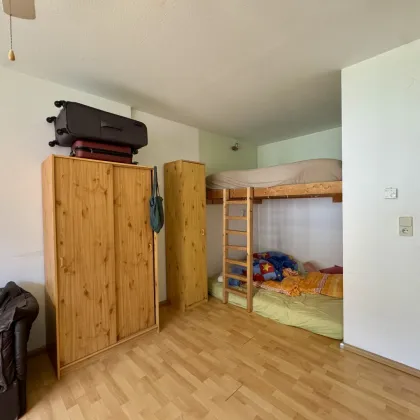 Hübsche Starterwohnung mit Balkon und überdachter Autoabstellplatz in perfekter Lage! - Bild 3