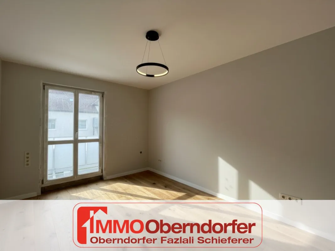 Sanierungsbedürftige Zwei-Zimmer-Wohnung mit einem Parkplatz | RIEDERSBACH - Bild 1