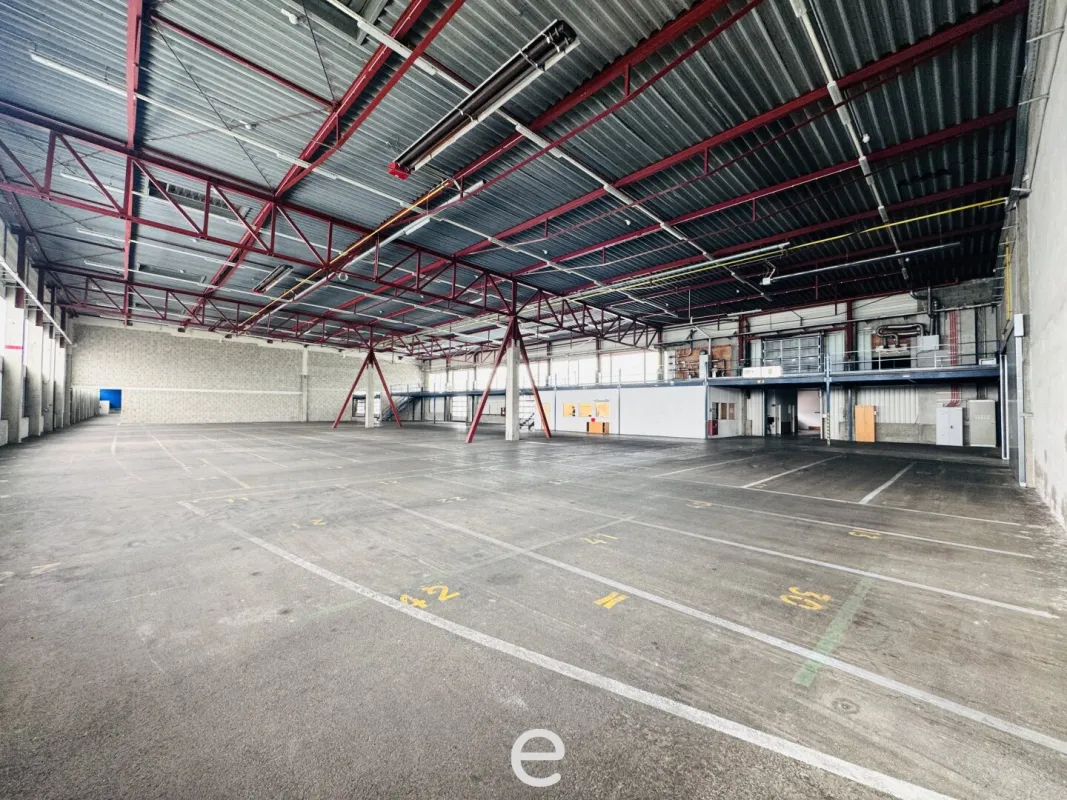 Ideale Logistikimobilie in Traun/Linz ab sofort zu mieten! - Bild 1