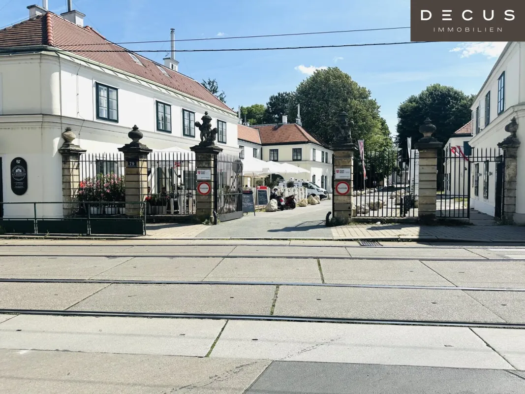 + + + Erdgeschossfläche unsaniert + + + SCHLOSS HETZENDORF + + + - Bild 1