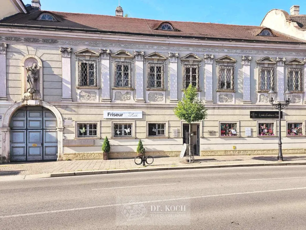 Barockes Bürgerhaus im Zentrum von Stockerau! PROVISIONSFREI! - Bild 1