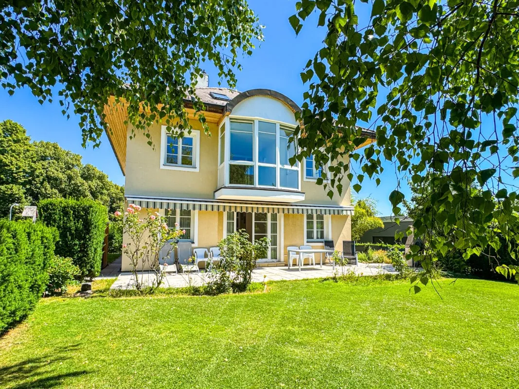 Große Familienvilla (6 Schlafzimmer) in Grinzing mit herrlichem Garten in Grünruhelage auf Pachtgrund - Bild 1