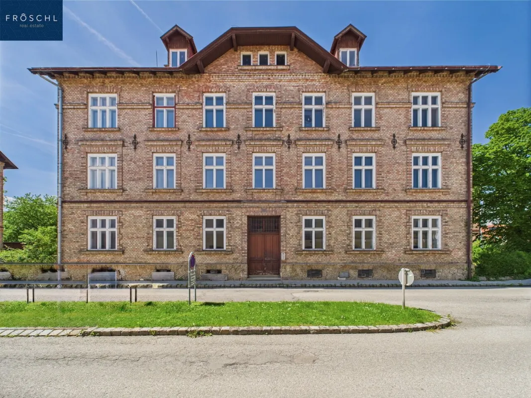 Wo Vision auf Potenzial trifft: Zinshaus 2 - NEUNKIRCHEN - Entwicklungsobjekt in Bestlage - Bild 1