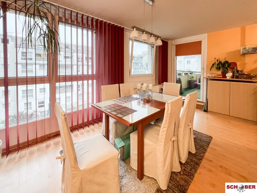 Modernes Wohnen im 4. Liftstock mit großer Loggia - Bild 1