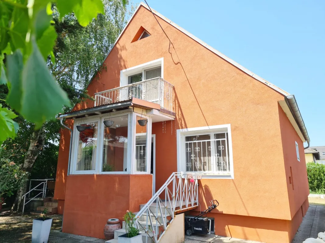 ECHTE GELEGENHEIT +2km VON WIEN ENTFERNT+ GEPFLEGTES EINFAMILIENHAUS IN  GERASDORF BEI WIEN 5 ZIMMER VOLLKELLER  471m² GRUND RUHELAGE - Bild 1