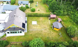 Familienfreundliches Einfamilienhaus mit großem Garten in ruhiger Waldrandlage