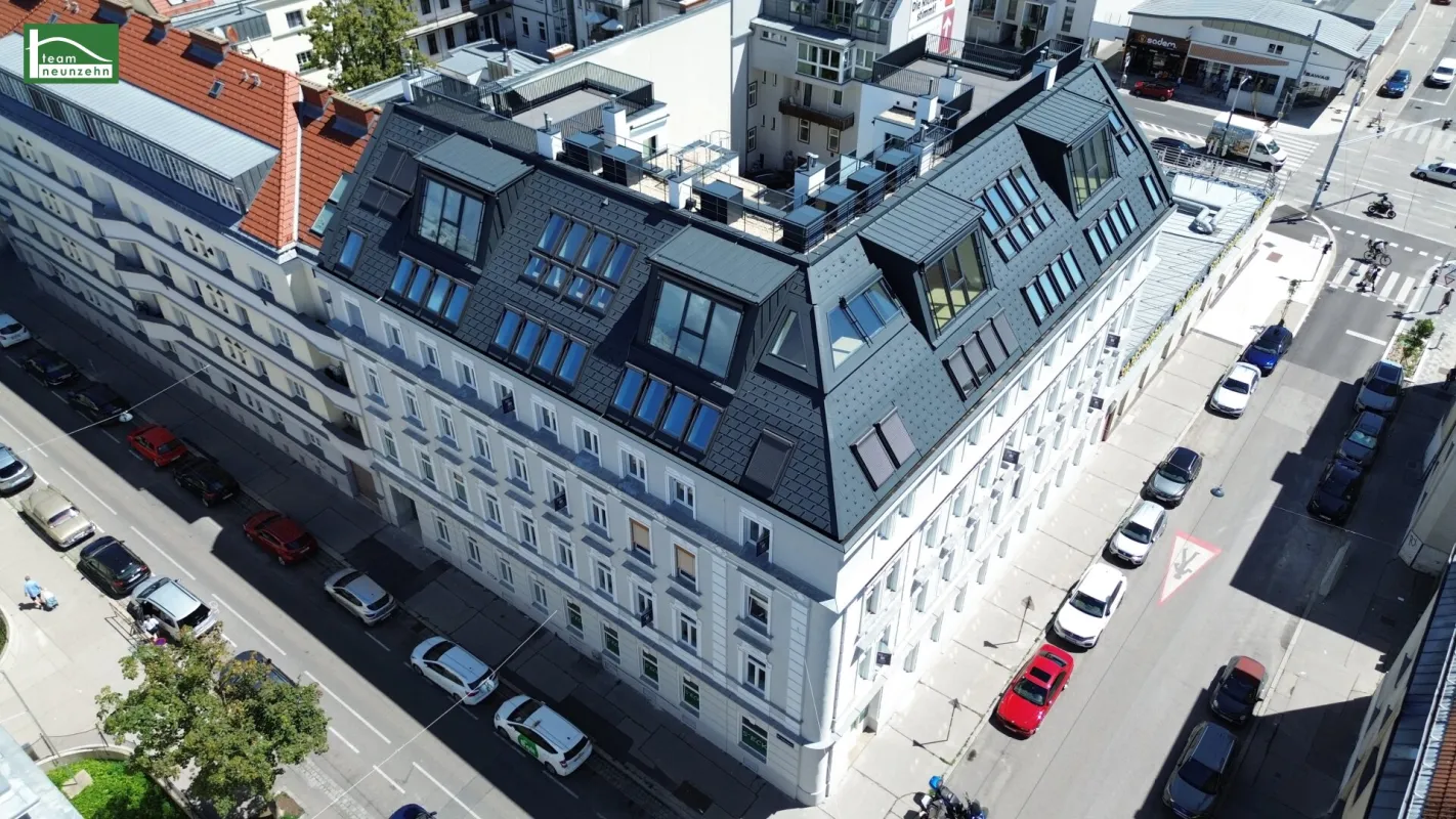 Wunderschöner Altbaustil. Hochwertigst sanierte Erstbezugswohnung mit guter Anbindung. - Bild 1