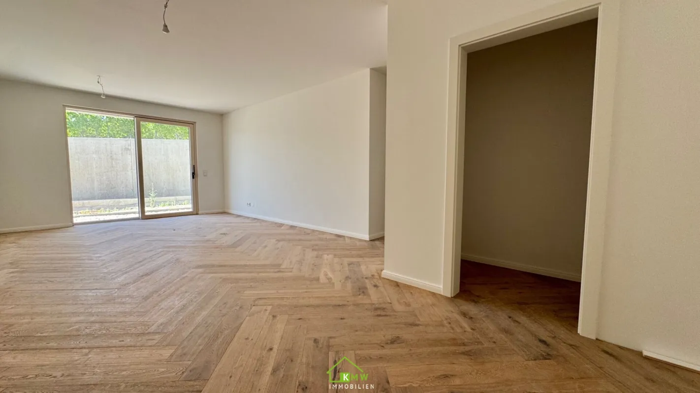 Aussichtslage Top 4: traumhafte 3 Zimmer Eigentumswohnung mit Terrasse und Garten - Bild 1