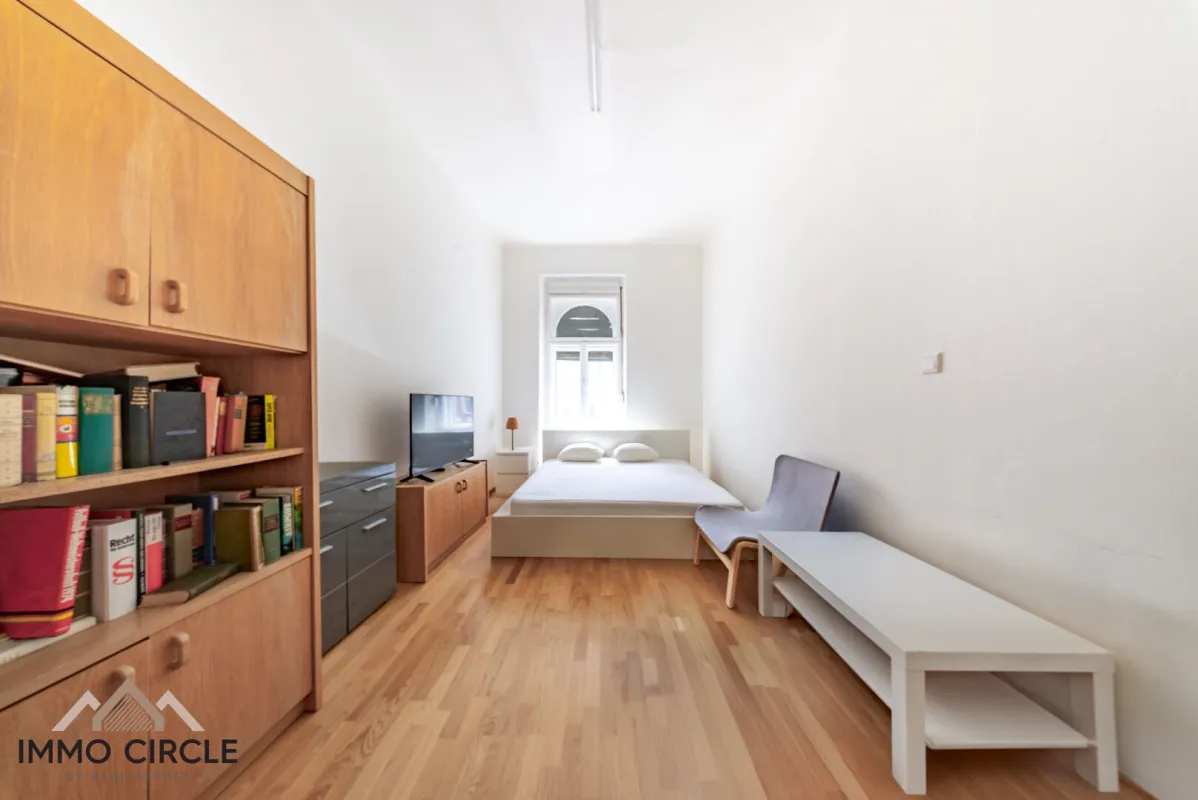 Wohnen im Zentrum: Charaktervolle 3-Zimmer-Altbauwohnung mit Flair - Bild 1
