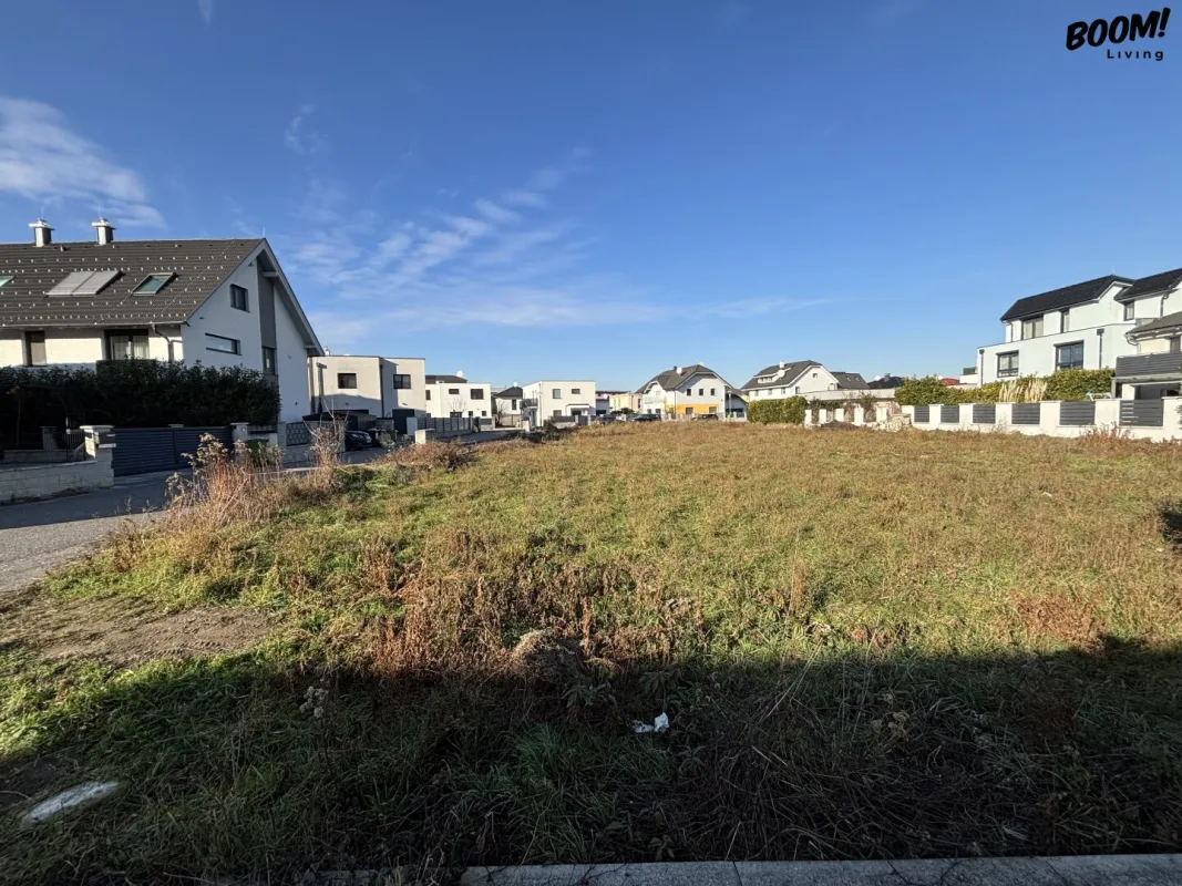 Zum Verkauf steht ein attraktives Baugrundstück in bester Lage von Groß-Enzersdorf. Mit einer Gesamtfläche von ca. 1.450 m². - Bild 1