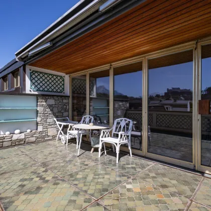 Altstadtjuwel mit Potenzial – 4-Zimmer-Dachgeschosswohnung mit Festungsblick & Dachterrasse in Toplage - Bild 2