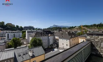 Altstadtjuwel mit Potenzial – 4-Zimmer-Dachgeschosswohnung mit Festungsblick & Dachterrasse in Toplage