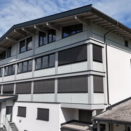 Dachgeschosswohnung mit alpinem Charakter – Erstbezug - Bild 2