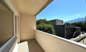 226 Immobilien: INNSBRUCK - renovierungsbedürftige 4-Zimmer-Wohnung mit Balkon Nähe der Innpromenade