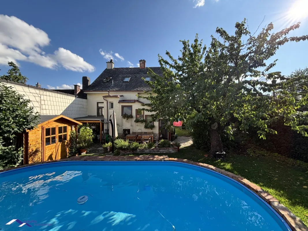 Schönes Einfamilienhaus mit Pool! Besonderes Angebot! - Bild 1