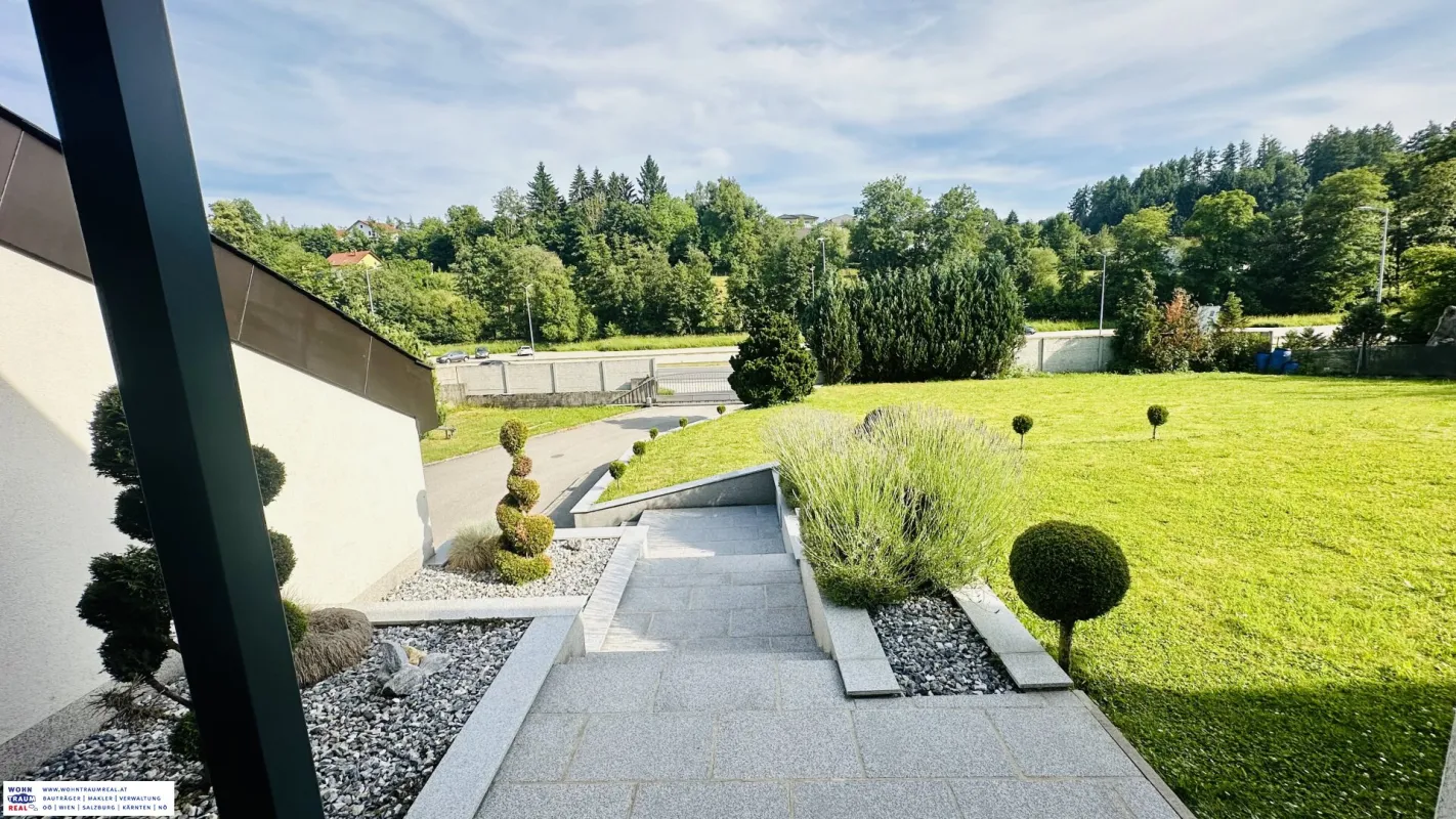 Schöner Architektenbungalow in Stadtnähe - Bild 1