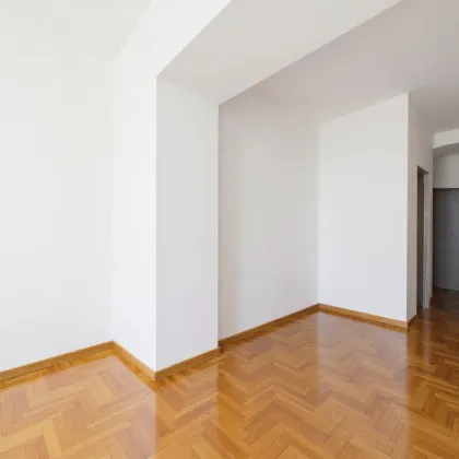 Hochwertig Revitalisierter Altbau mit Stil im 16. Bezirk – Garten & DG-Wohnungen // Großzügige Freiflächen - Bild 2