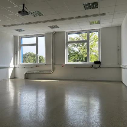 Moderne, klimatisierte Büro-, Praxis- und Technikflächen im Technikum Kufstein - Bild 3