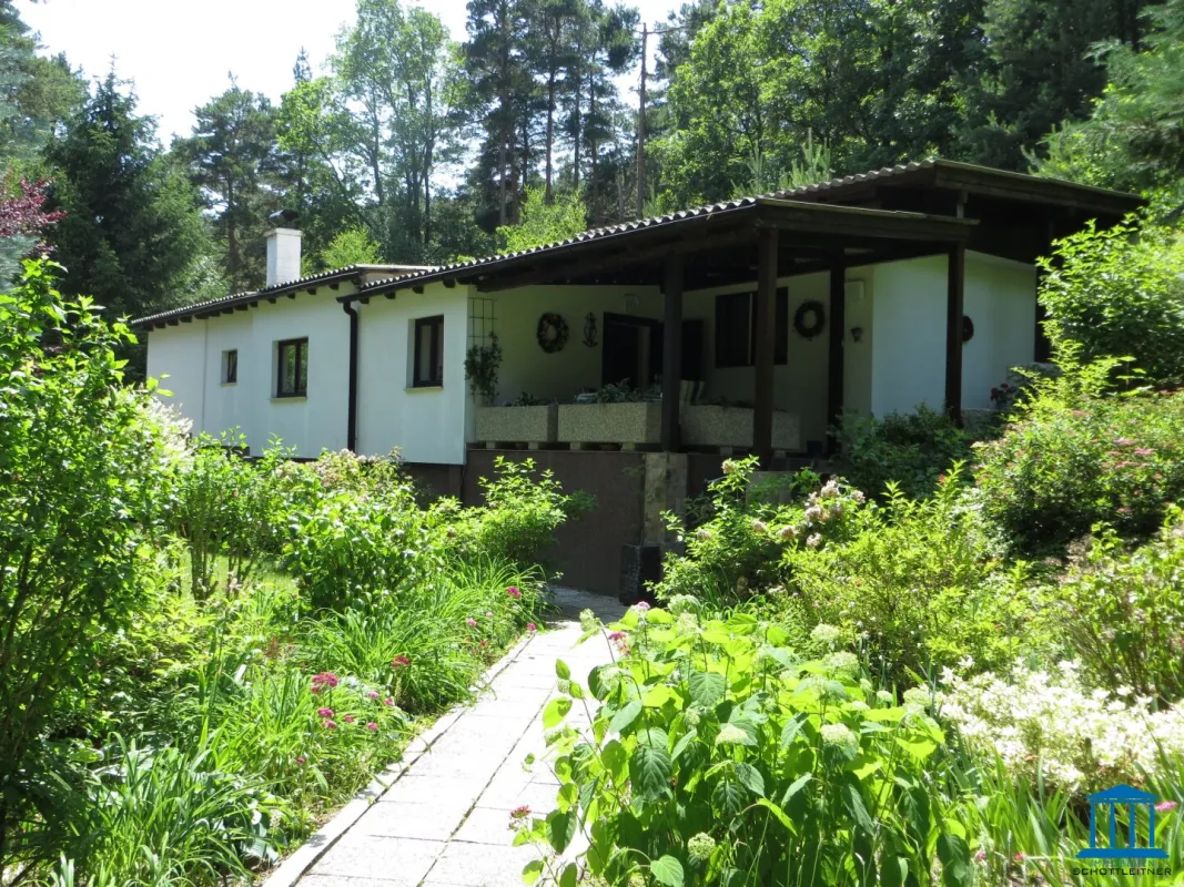 Wochenendhaus in Redlschlag bei Kirchschlag am Waldrand - Bild 1