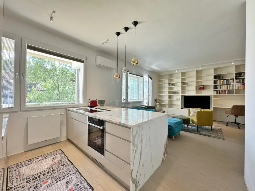 Stylisches Studio mit Balkon & Wintergarten - Bild 1