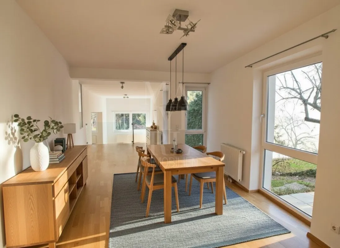 MODERNES, KLIMATISIERTES EINFAMILIENHAUS mit 2 Garagen - Bild 1