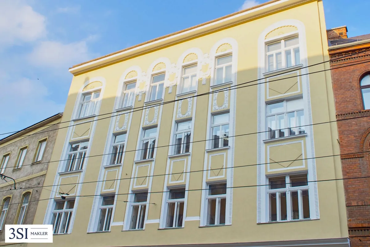 Hoch und ruhig gelegene 3 Zimmer Altbauwohnung mit Entwicklungspotential beim Sternwartepark - Bild 1