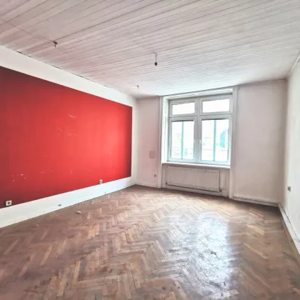 Sanierungsbedürftige Drei-Zimmer-Wohnung direkt an der U3 - Bild 3