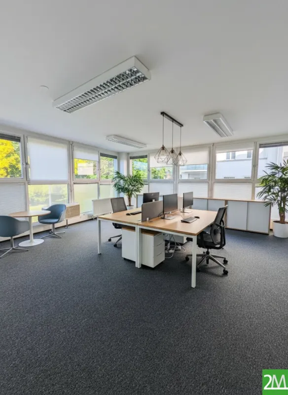 Geräumige Bürofläche mit viel Potenzial nahe Kongresspark - Bild 1