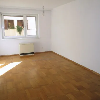 Traumhafte 2,5-Zimmer-Wohnung - Ihre ruhige Wohnoase inmitten der Stadt - Bild 3