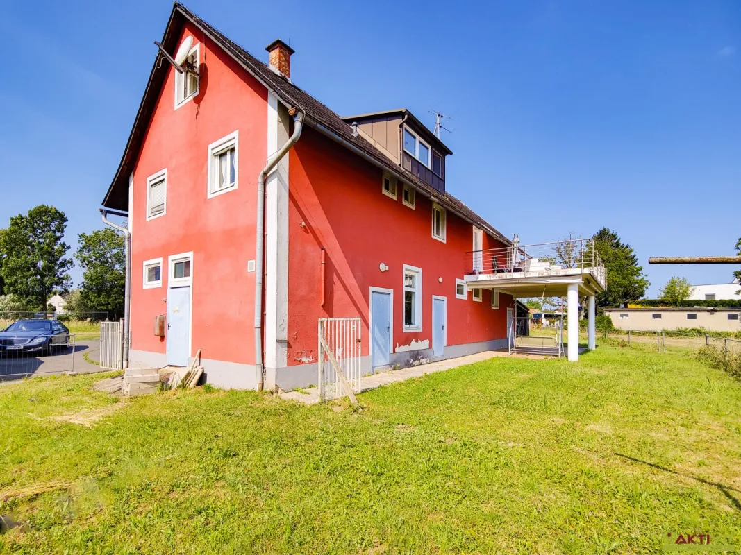 Großzügiges Haus mit Nebengebäude und Baupotential auf über 14.000 m² Grund bei Bad Radkersburg. - Bild 1