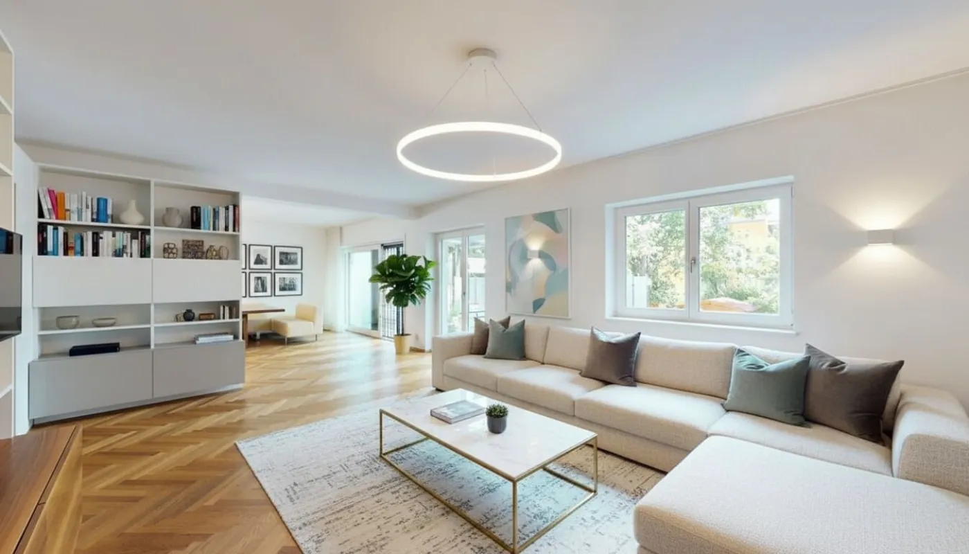 Spacious Villa with beautiful Garden, Pool and Garage space for Cars - Bild 1