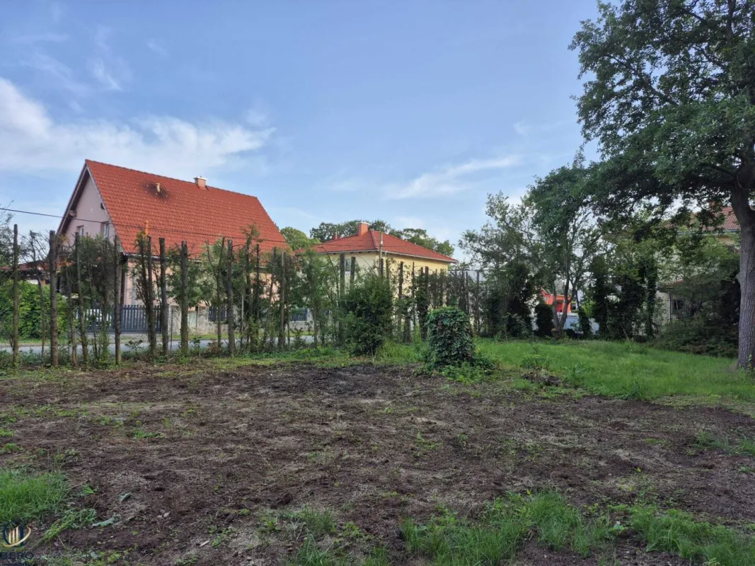 "Wohnen in ruhiger und grüner Siedlungslage"- Baugrundstück in sehr guter Lage - Bild 1