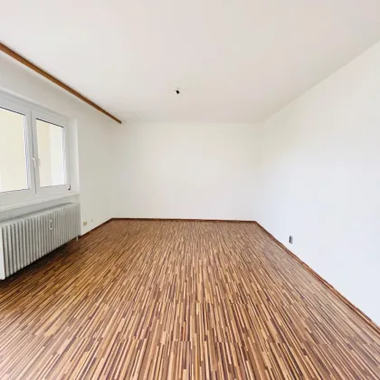 PROVISIONSFREI VOM EIGENTÜMER! HELLE UND RUHIGE 3-ZIMMER-WOHNUNG MIT OPTIMALEM GRUNDRISS! - Bild 3