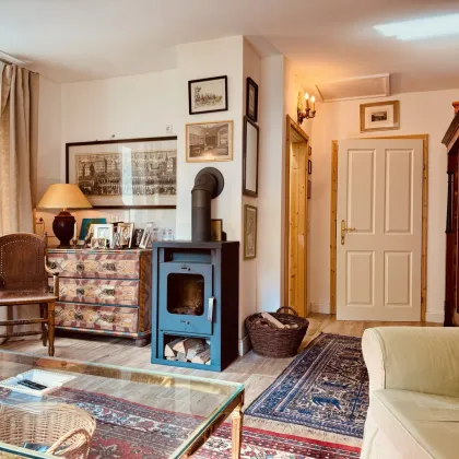 Sacherl in Alleinlage am Gmundnerberg mit 1200 m² BAULAND + saniertes Wohnhaus mit 4,2 ha Landwirtschaft - Bild 2