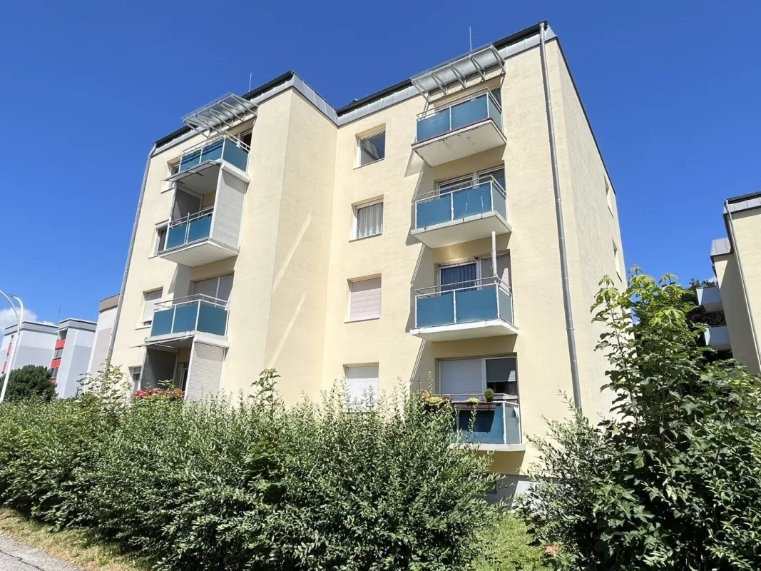 ++ Geräumige Eigentumswohnung mit Balkon und Garage - voll saniert! ++ - Bild 1